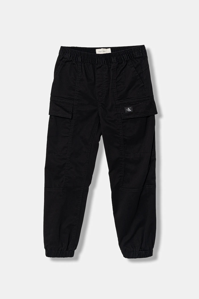 Nohavice Calvin Klein Jeans nášivka čierna IB0IB02603.128.176.PPY2