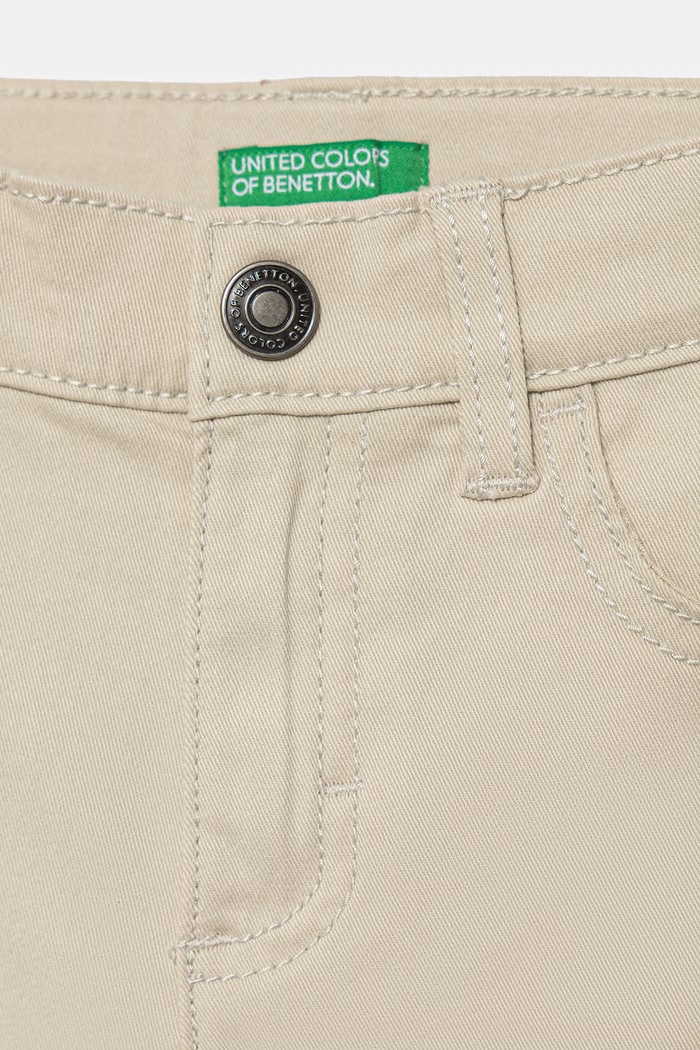 Dečki United Colors of Benetton otroške hlače iz bombaža z elastanom 4TCGGE009.P.Riproposto bež