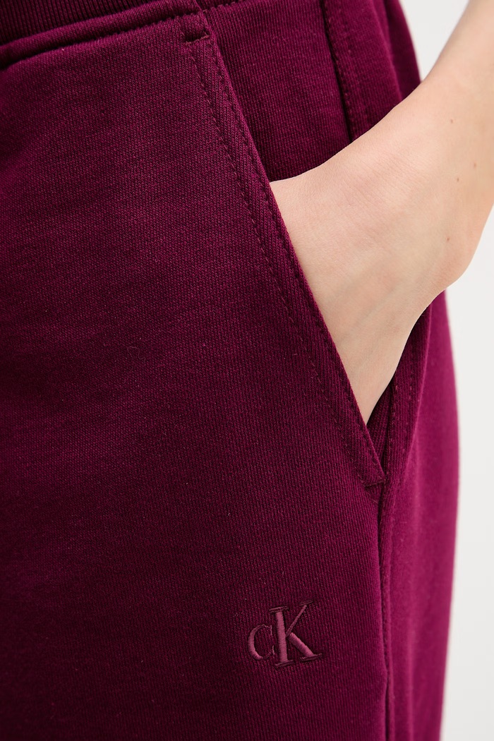 Tepláky Calvin Klein Jeans burgundské LV047E236G