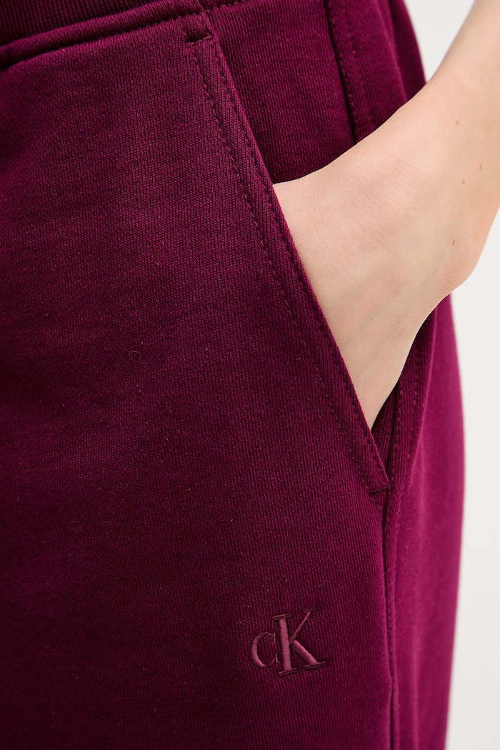 Tepláky Calvin Klein Jeans burgundské LV047E236G