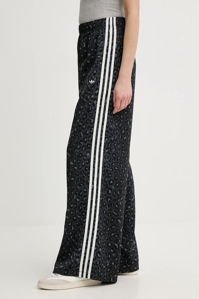 Спортивные штаны adidas Originals ткань чёрный KA2667