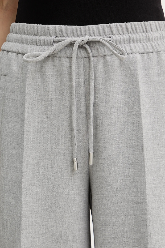 BOSS pantaloni Tamaya gri 50559362