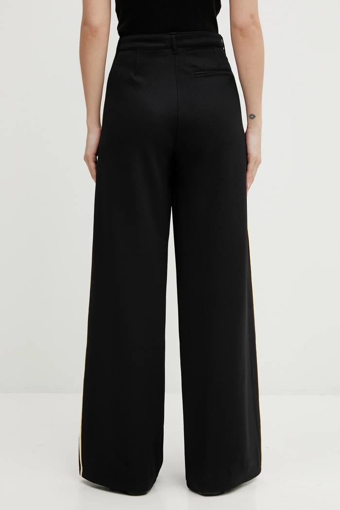 Odzież adidas Originals spodnie Manager Pants KD2963 czarny