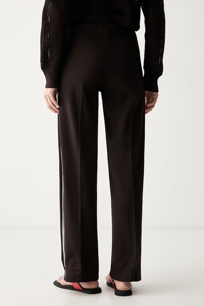 Îmbrăcăminte adidas Originals pantaloni de trening pentru femei clasici KD3749 maro
