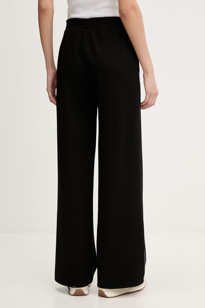 Odzież Guess spodnie dresowe GEORGIA V6RB00.KD852 czarny
