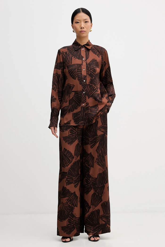 Karl Lagerfeld spodnie B1W10013 brązowy SS26