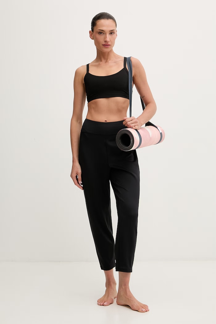 adidas Performance női All Me JL9361 fekete SS26