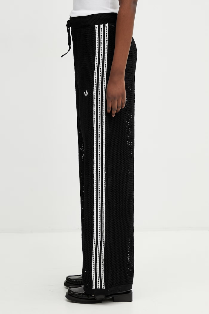 adidas Originals Crochet Pantaloni da tuta da donna nero KC6494