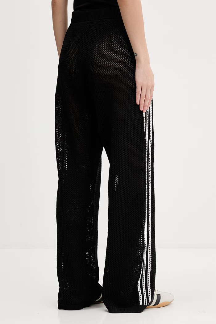 Îmbrăcăminte adidas Originals pantaloni de trening pentru femei Crochet KC6494 negru