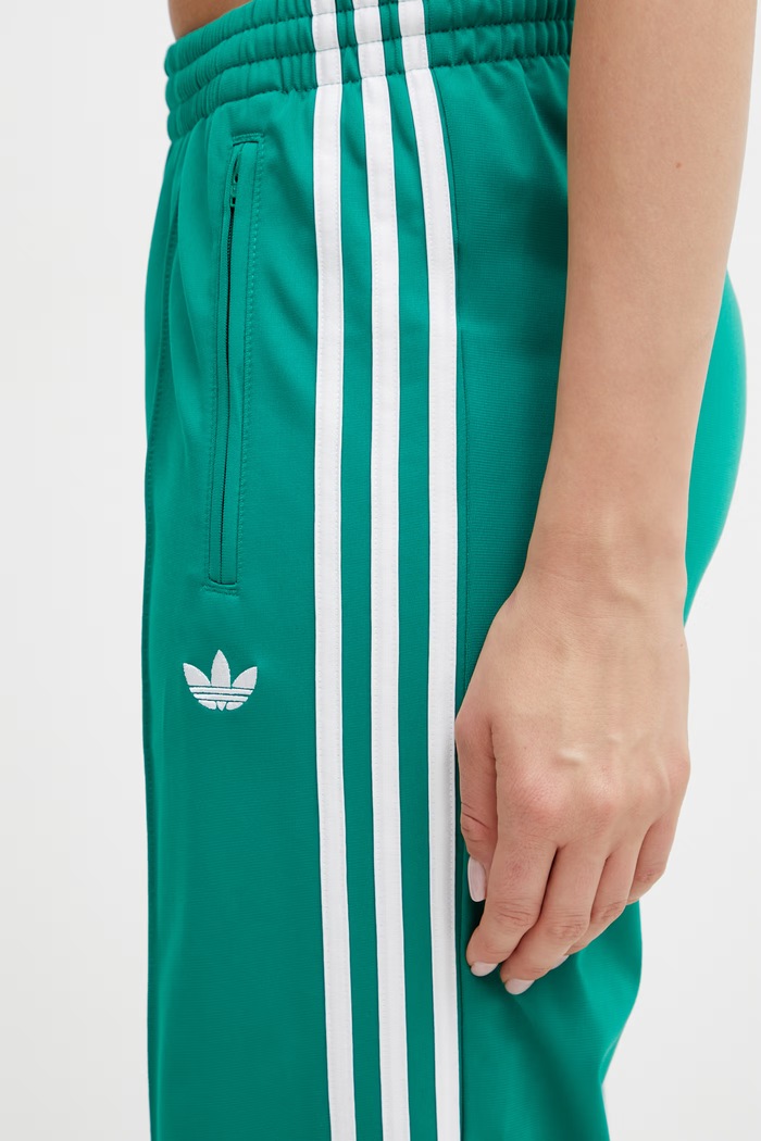adidas Originals pantaloni de trening pentru femei verde KD3649