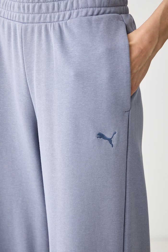 Puma tepláky dámské s bavlnou Essential Cat Comfort modrá 691703