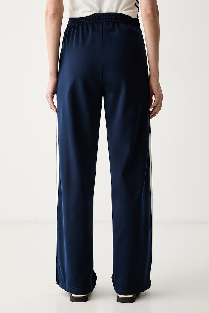 Oblečenie adidas Originals dámske teplákové nohavice KC9018 tmavomodrá