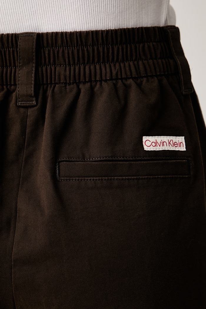 Calvin Klein Jeans spodnie damskie z bawełną brązowy LV047F623G