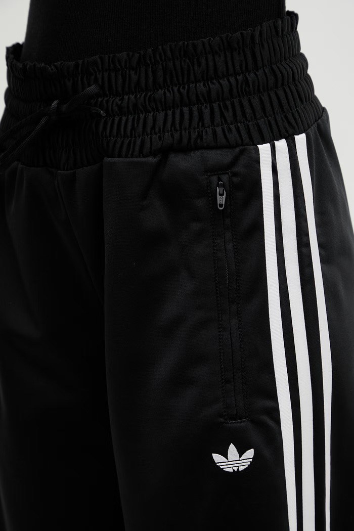 adidas Originals pantaloni de trening SMOCKED FB TP negru KD0301