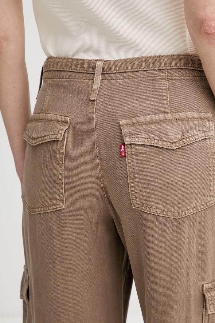 Levi's spodnie damskie z lyocellem BAGGY DAD CARGO 003IN.0006 brązowy
