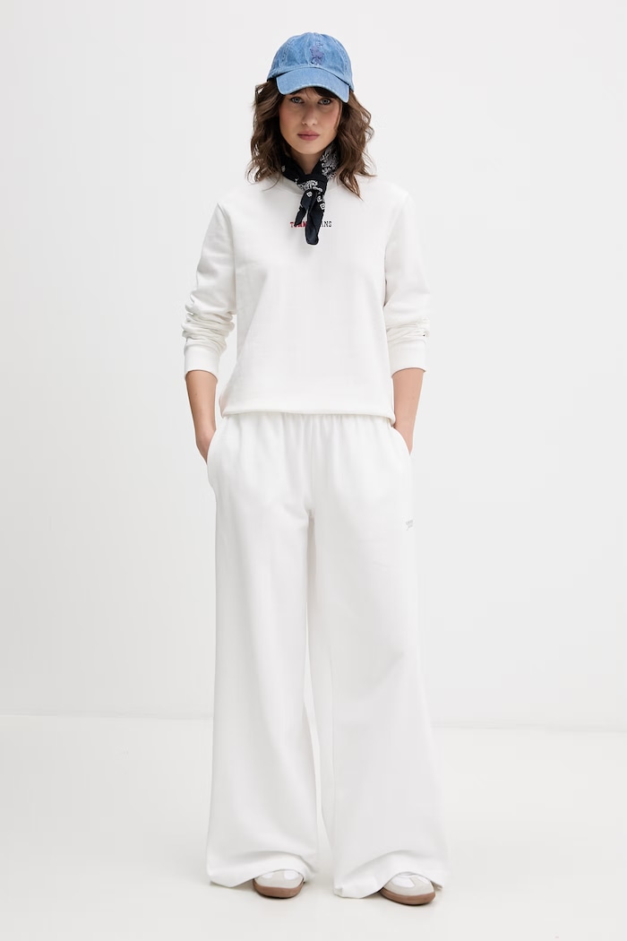Tommy Jeans teplákové nohavice dámske bavlnené DW0DW22735 béžová SS26