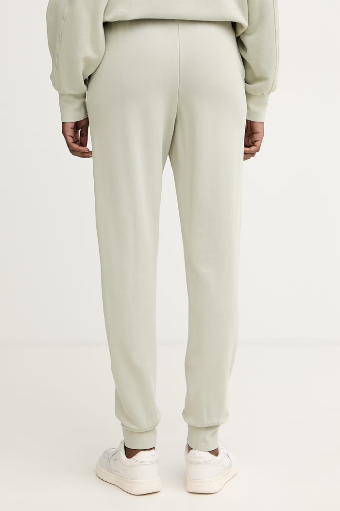 Odzież Armani Exchange spodnie dresowe damskie bawełniane XW001733.AF18990 beżowy