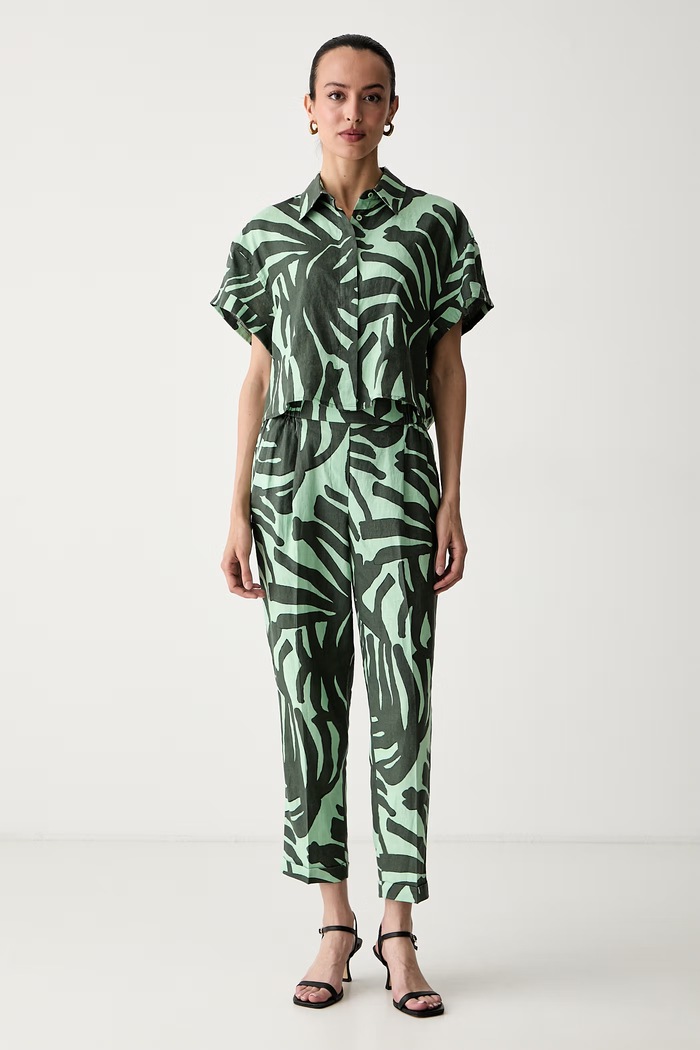 United Colors of Benetton hlače za žene od lana 41GADF079 zelena SS26