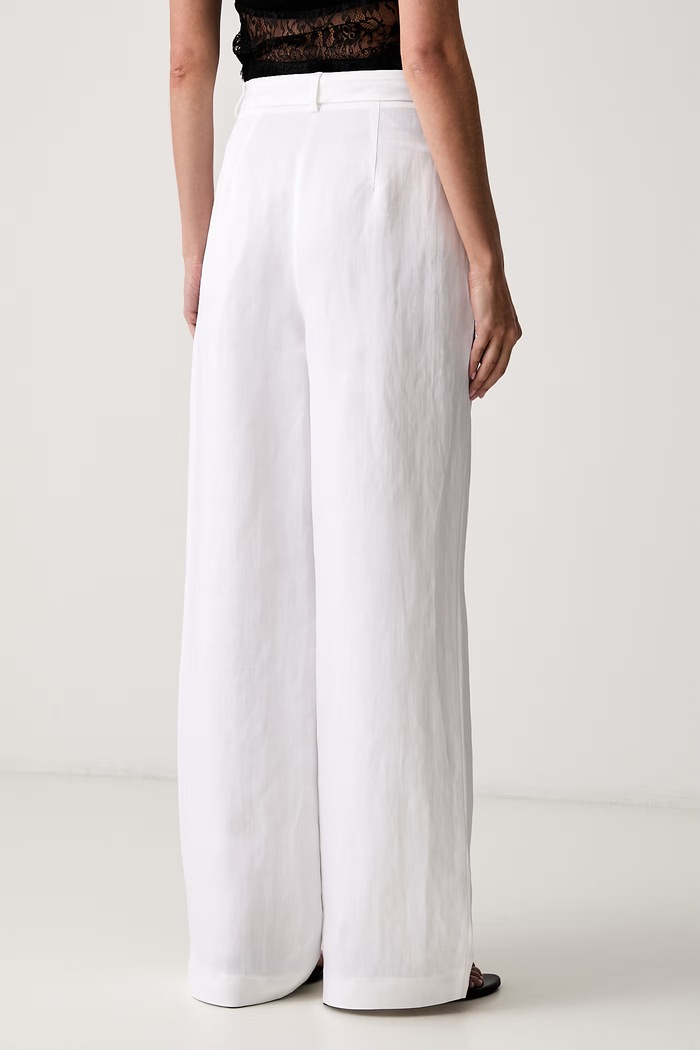Abbigliamento Le Privé pantaloni regular da donna con lino FRANCOISE TROUSERS BLANC LP00754 bianco