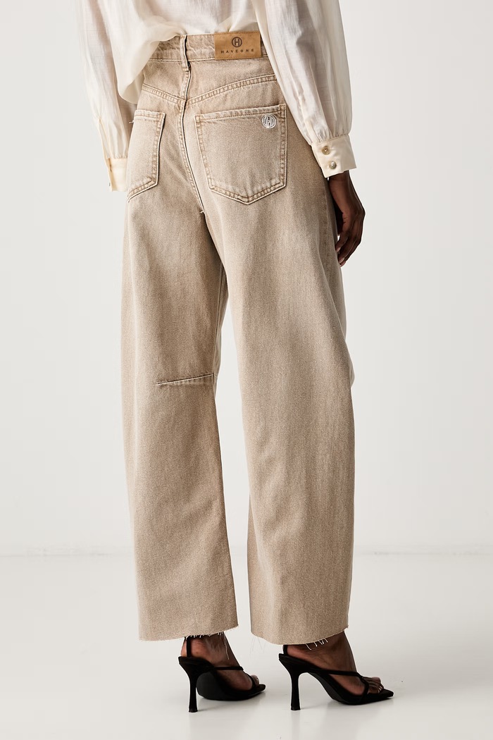 Odzież Haveone jeansy relaxed fit damskie PFA.Q083 beżowy