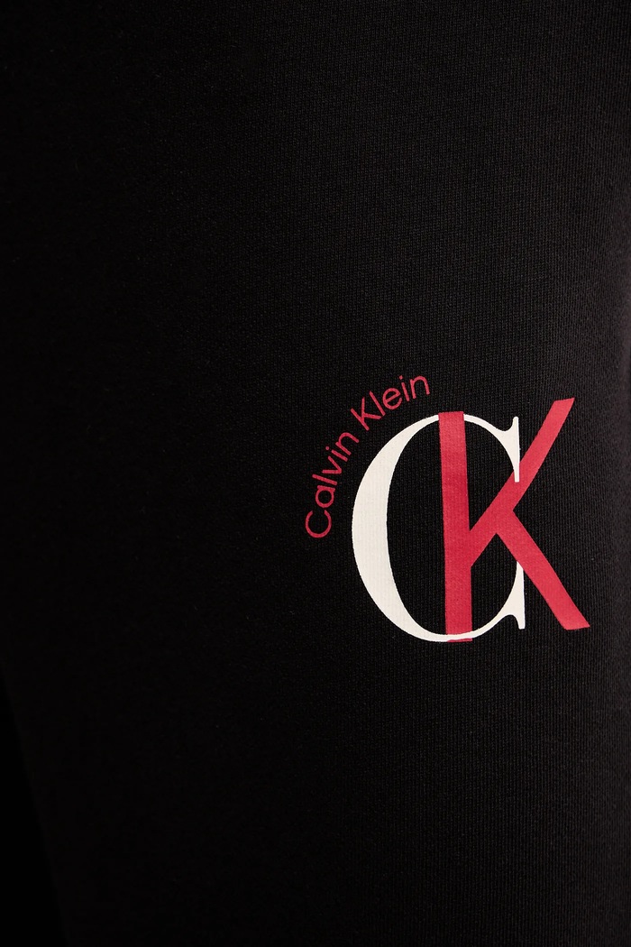 Βαμβακερό παντελόνι Calvin Klein Jeans μαύρο LV04RE256G