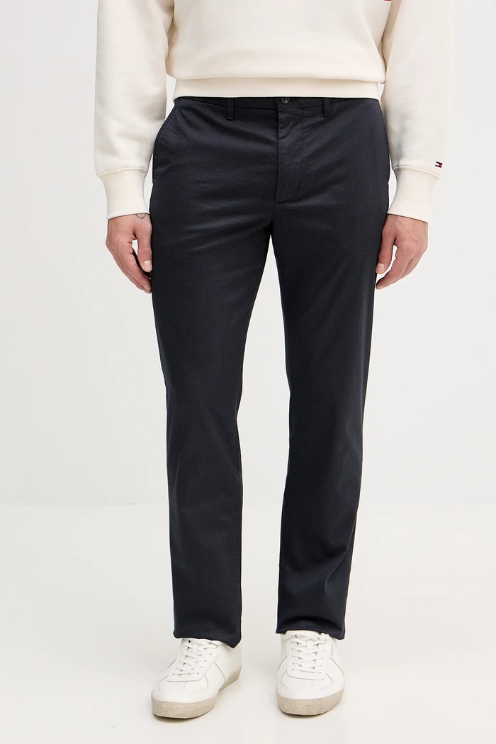 Tommy Hilfiger nohavice chinos pánske bavlnené s elastanom s elastanom tmavomodrá MW0MW41923