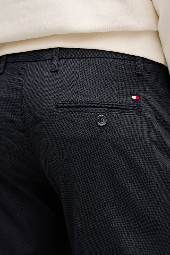 Tommy Hilfiger nohavice chinos pánske bavlnené s elastanom tmavomodrá MW0MW41923