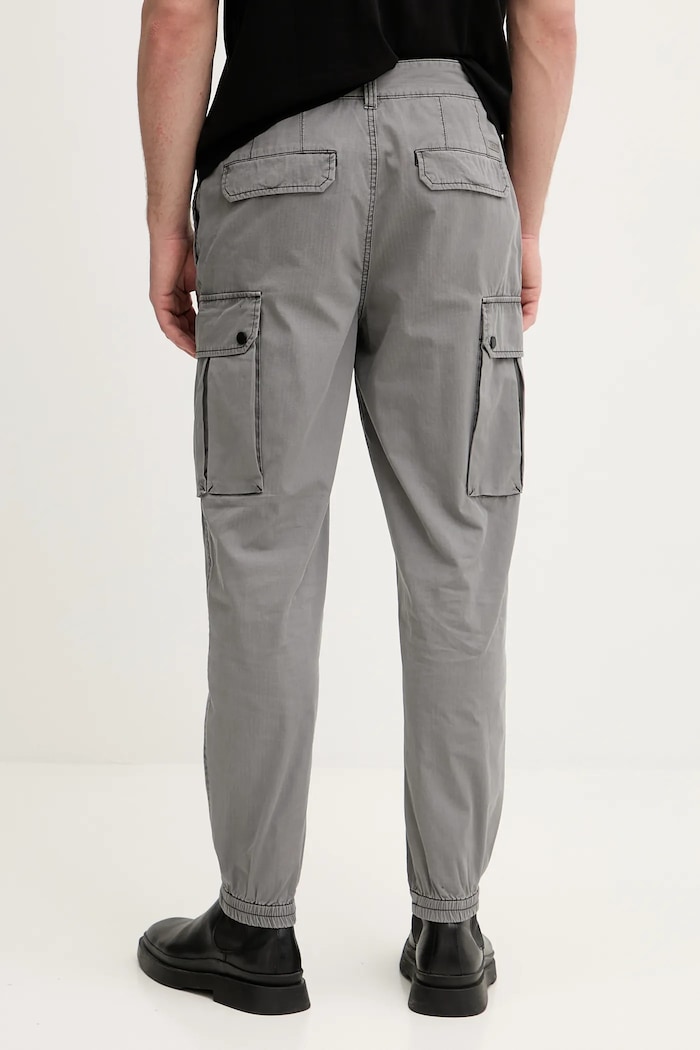 Odjeća Pamučne hlače Armani Exchange XM001828.AF18577 siva