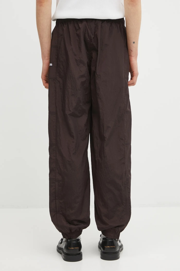 Abbigliamento adidas Originals pantaloni Equipment Track Pants KD6611 marrone
