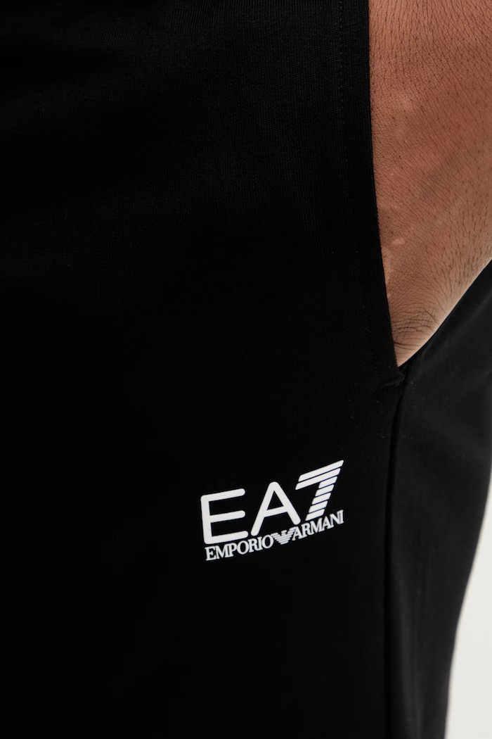 Bombažen spodnji del trenirke EA7 Emporio Armani črna PJVRZ.8NPP65
