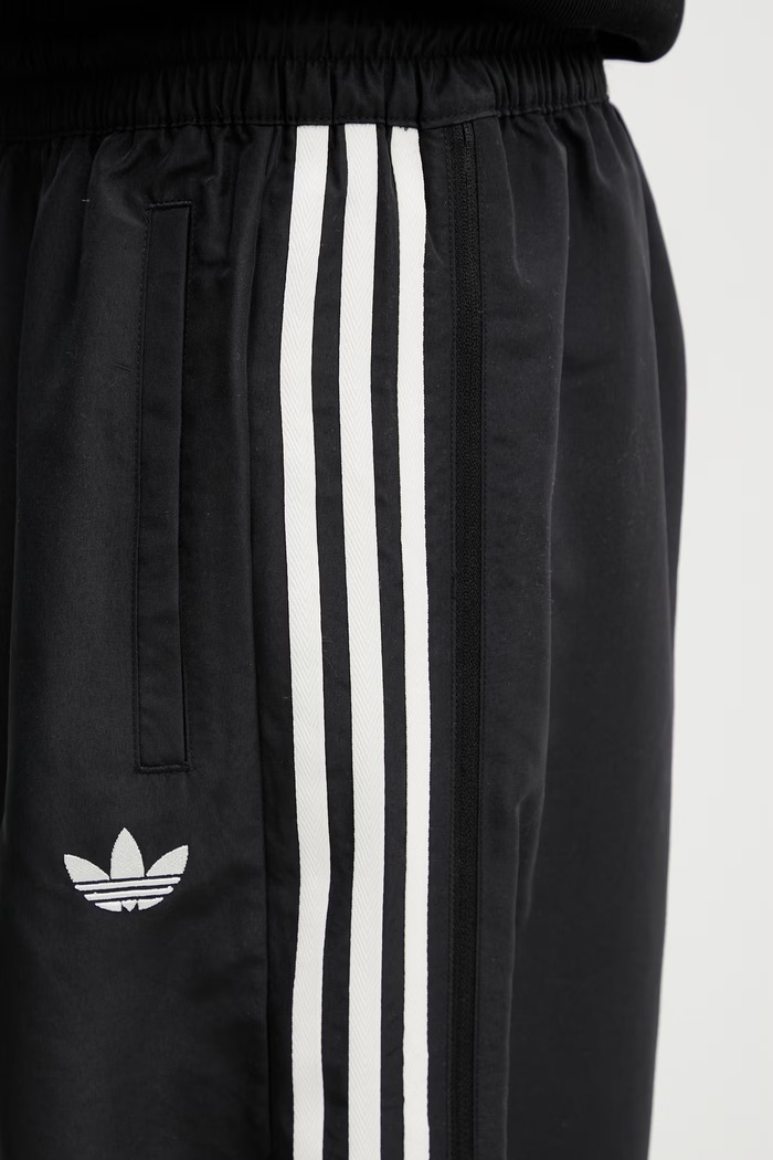 adidas Originals Windbreak teplákové nohavice pánske čierna JZ6966