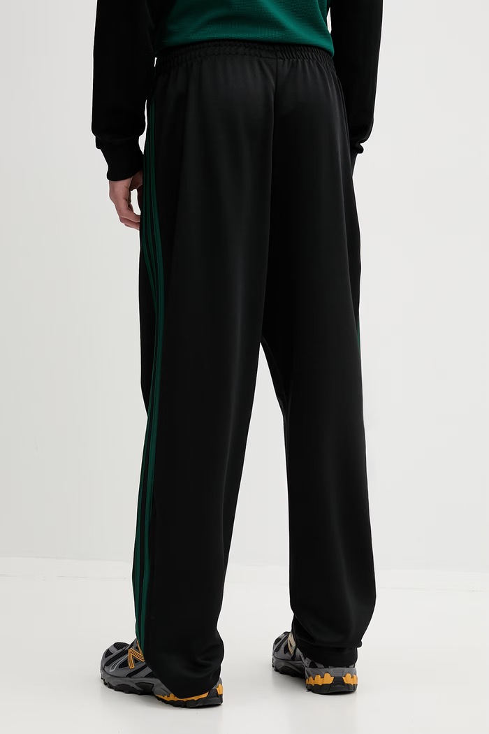 Oblečenie Tepláky adidas Originals KD0453 čierna