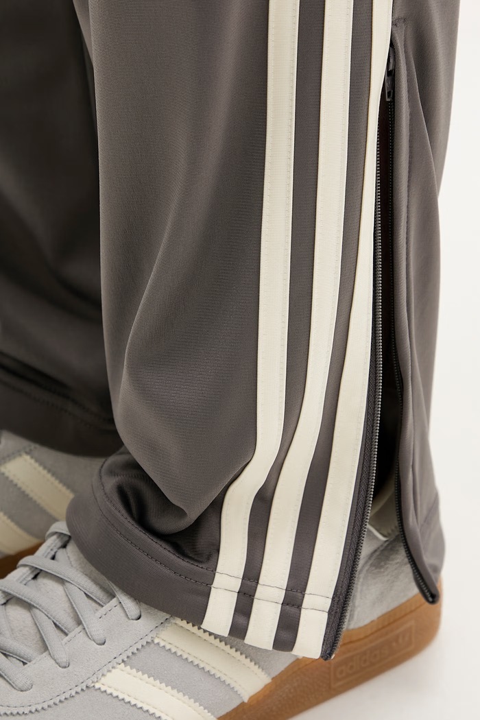 adidas Originals spodnie dresowe Firebird KE1650 szary