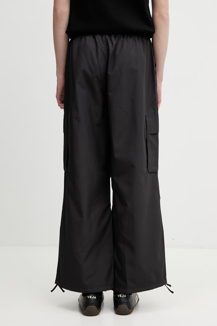 Îmbrăcăminte Puma Future pantaloni de trening pentru bărbați 633033 negru
