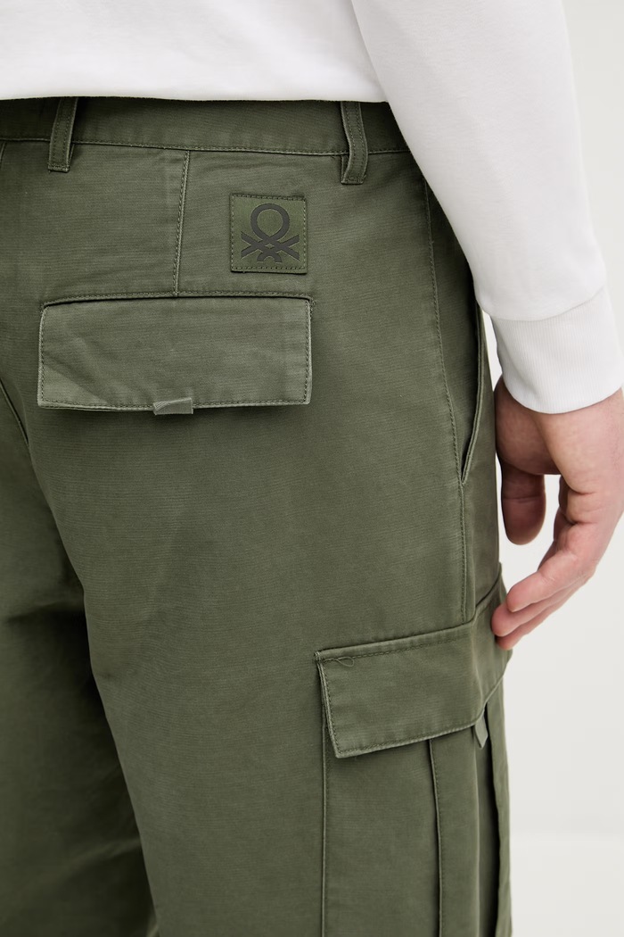 United Colors of Benetton pánske cargo nohavice bavlnené zelená 4OAEUF061