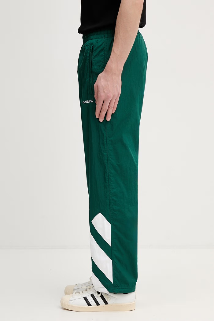 adidas Originals TRACK PANT pantaloni straight pentru bărbați cu modele verde KE0870