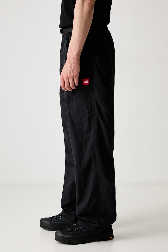 The North Face spodnie męskie NF0A8FHFJK31 czarny SS26
