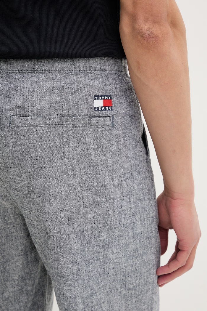 Tommy Jeans spodnie męskie z lnem granatowy DM0DM22820
