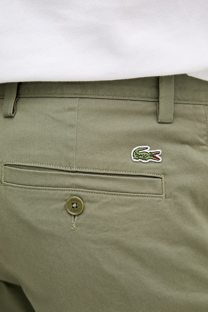 Lacoste nohavice regular pánske bavlnené s elastanom zelená HH1965