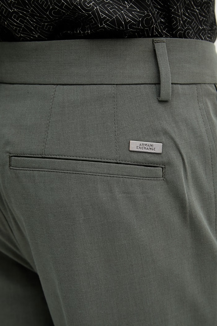 Armani Exchange spodnie chinos męskie z dodatkiem wełny zielony XM002083.AF22403
