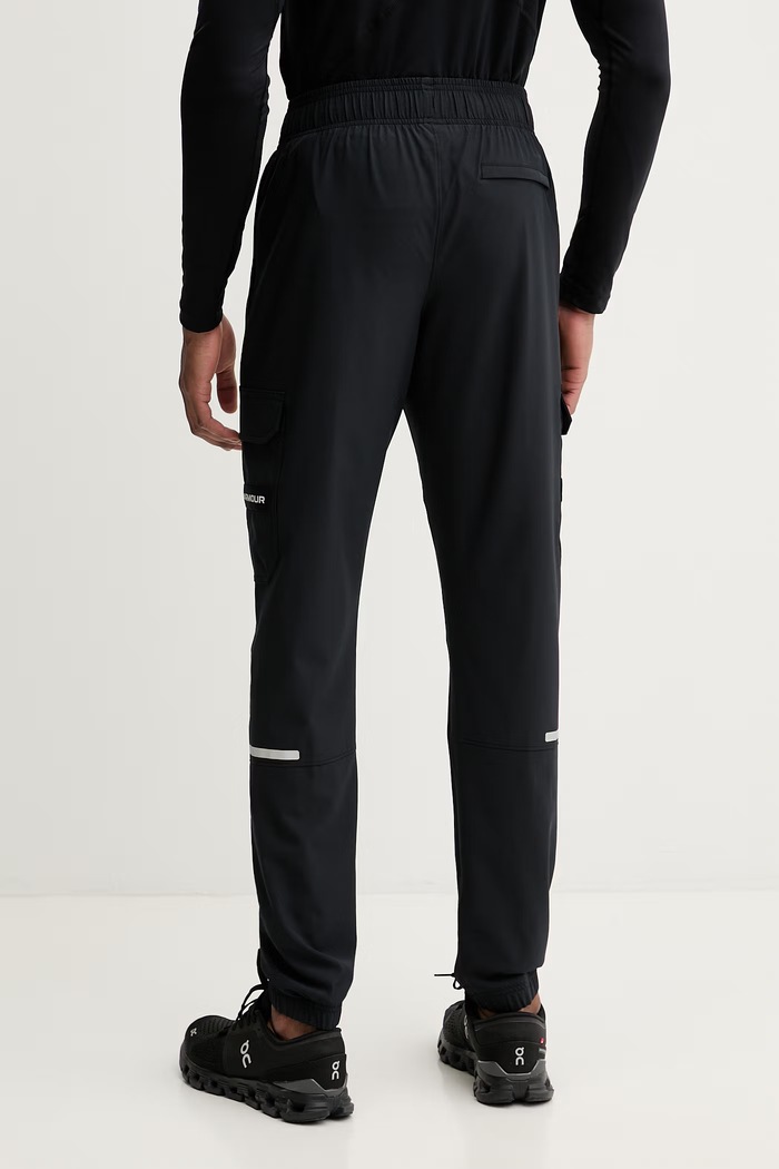 Oblačila Under Armour hlače moške UA Tech Utility 6004966 črna