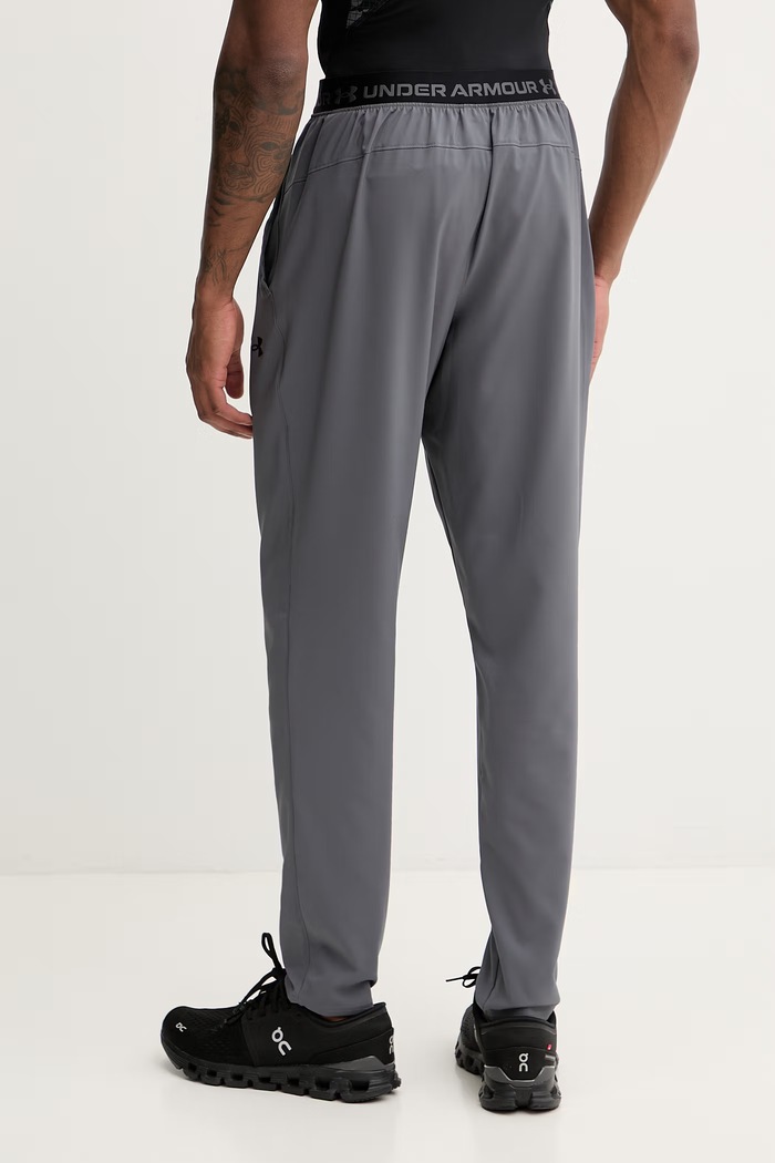 Oblačila Under Armour hlače moške Vanish 6010606 siva