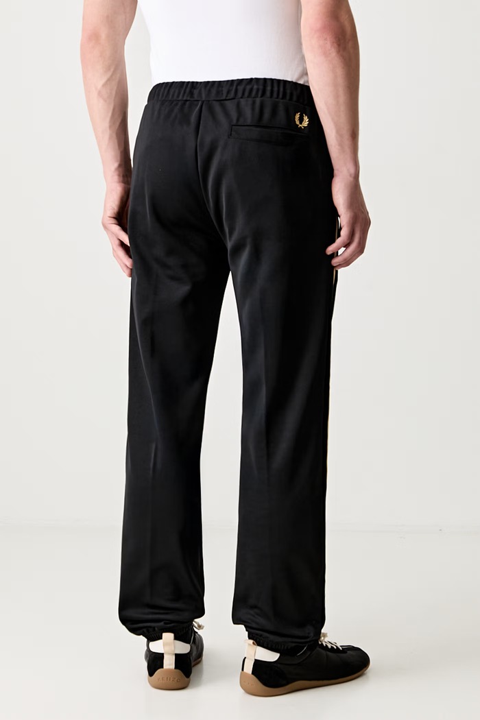 Odzież Fred Perry spodnie dresowe męskie T2303 czarny
