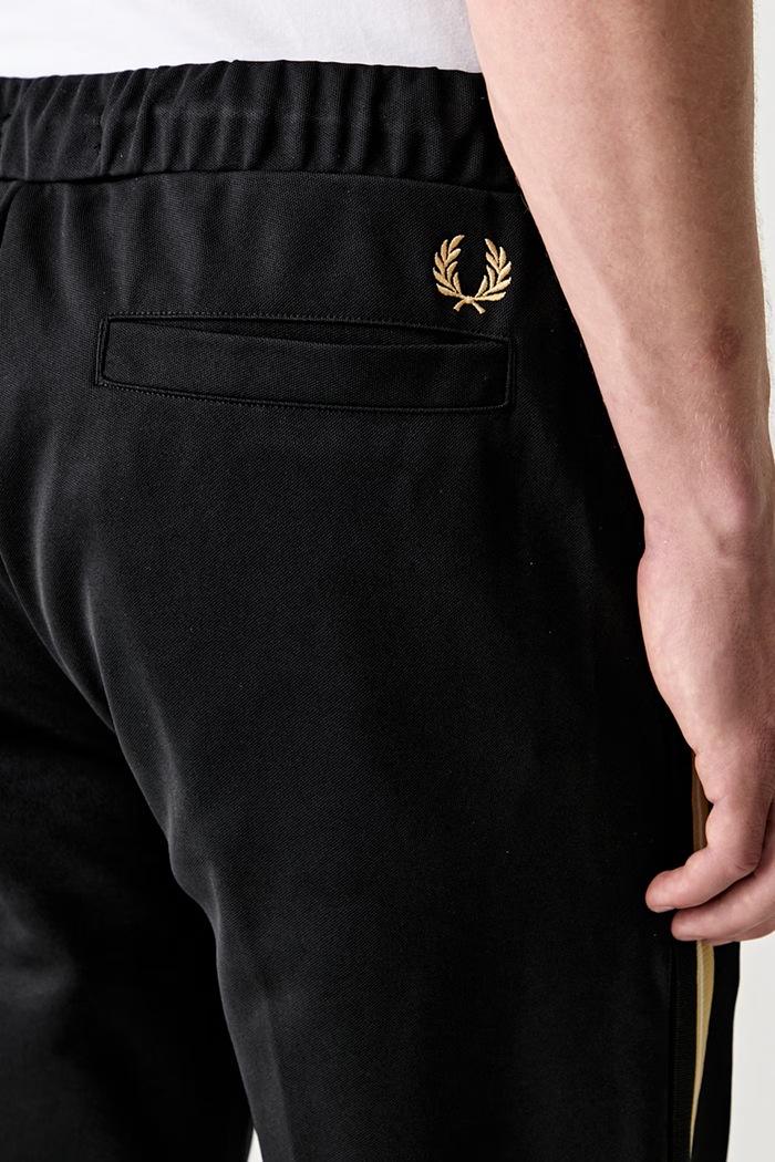 Fred Perry spodnie dresowe męskie czarny T2303