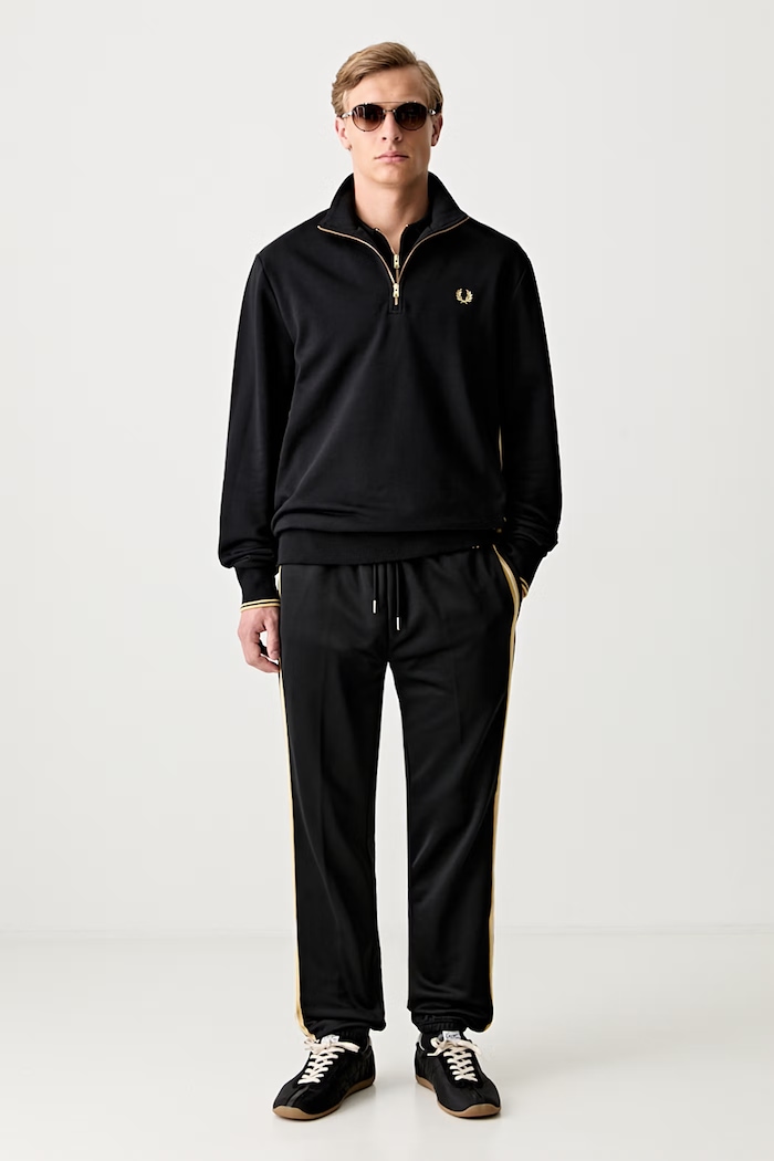 Fred Perry spodnie dresowe męskie T2303 czarny