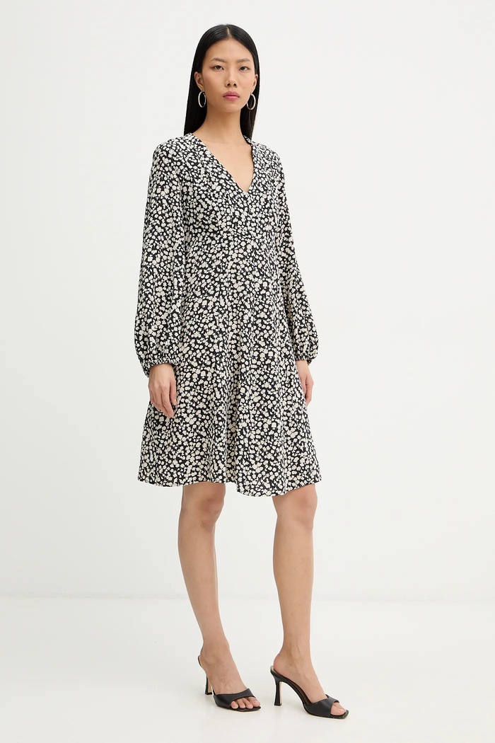 Hedvábné šaty Weekend Max Mara QUIZ mini černá 2615221051600