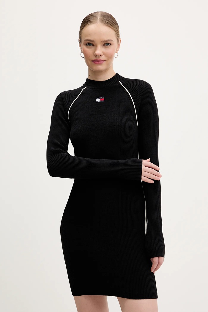 Tommy Jeans ruha hosszú fekete DW0DW21914