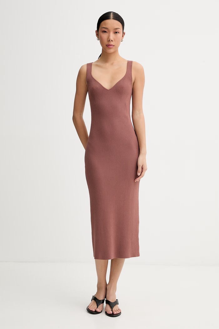 Calvin Klein priliehavé šaty s viskózou hnedá LV044F304G