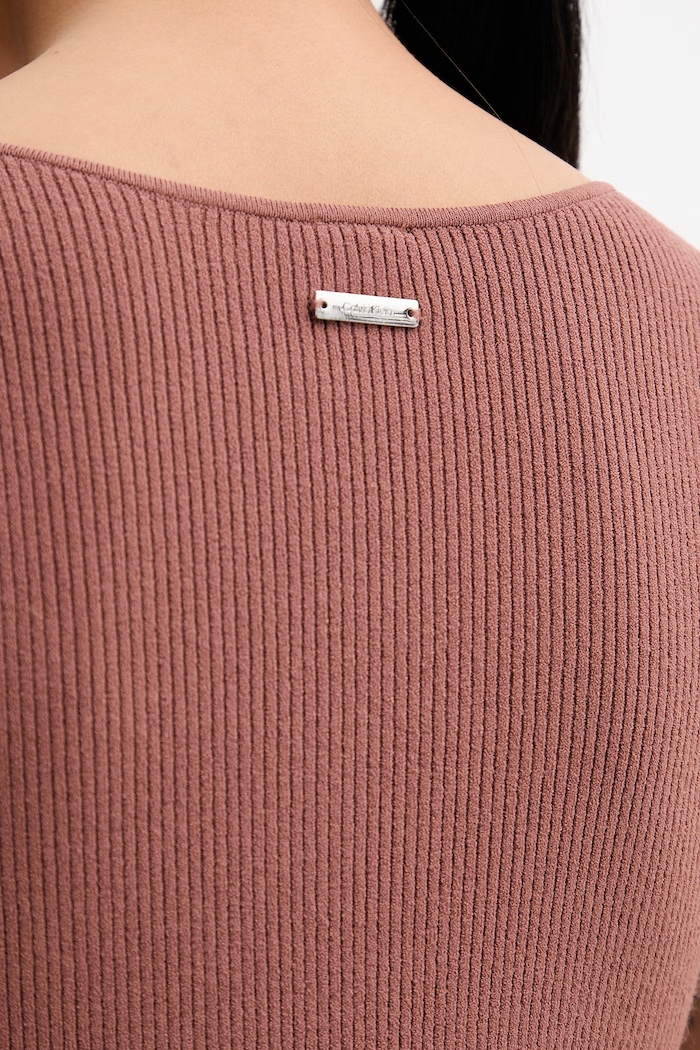 Calvin Klein priliehavé šaty s viskózou LV044F304G hnedá