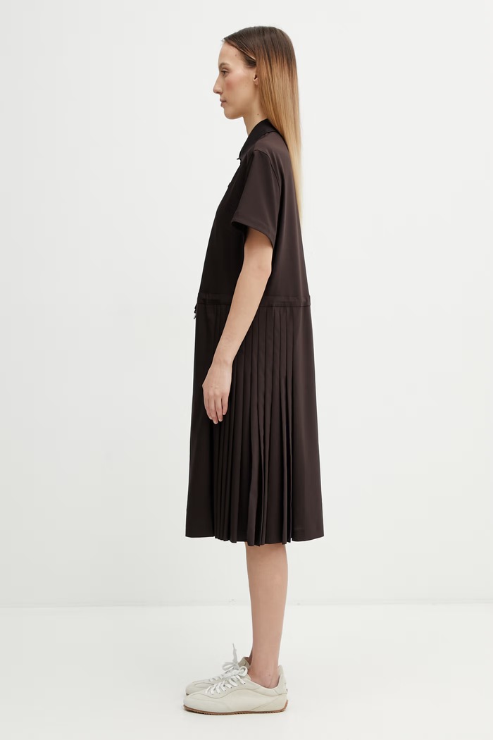 Lacoste ljetna haljina bez uzorka s vunom EF0197 smeđa SS26